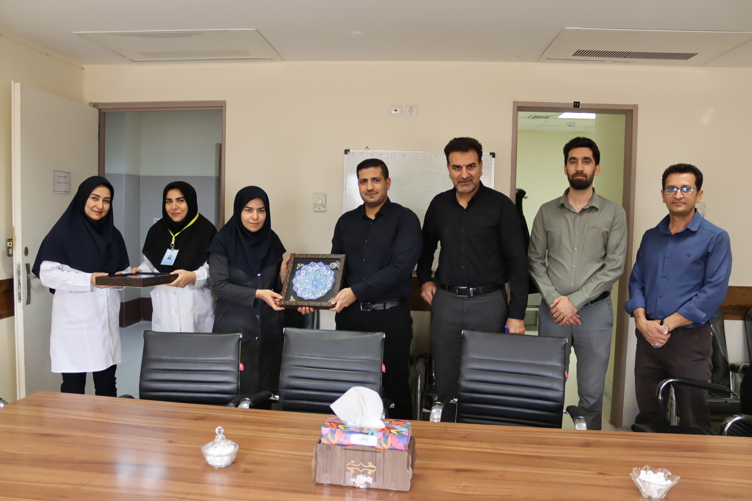 تقدیر از کارکنان نمونه بیمارستان استهبان در سال ۱۴۰۳