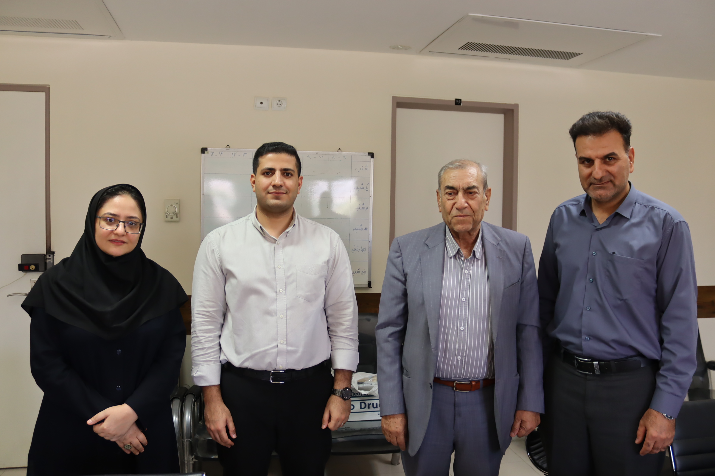 تقدیر رئیس نظام پزشکی استهبان از پزشکان بیمارستان استهبان