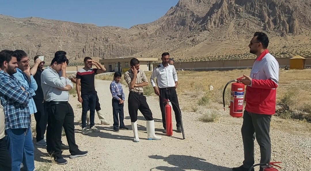 برگزاری دوره آموزشی اطفاء حریق همگانی در بیمارستان استهبان