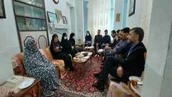 دیدار مسئولان بهداشت، درمان و آموزش شهرستان استهبان با خانواده معظم شهدا به مناسبت گرامیداشت هفته بسیج