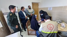 ارائه خدمات رایگان پزشکی به مردم روستای دهویه رونیز استهبان بمناسبت هفته بسیج