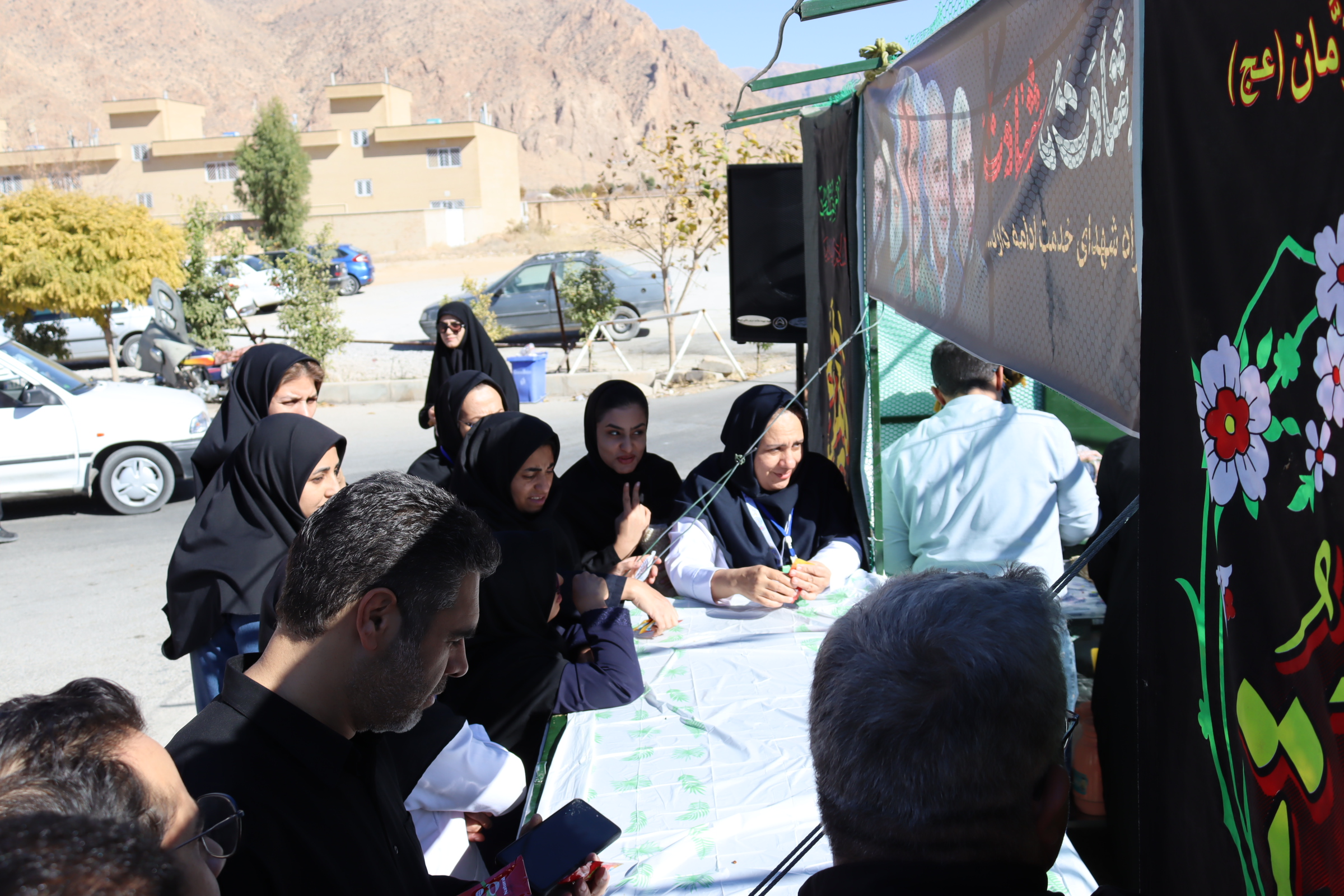 خدمت رسانی موکب هئیت زینبیون بیمارستان استهبان در ایام فاطمیه